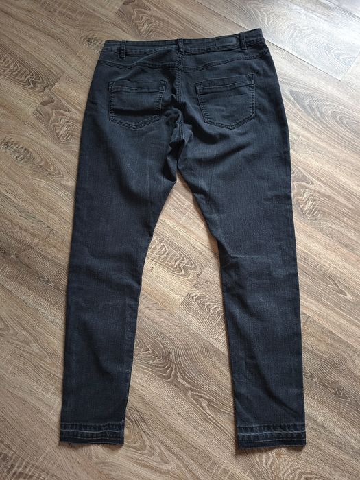 Джинси скінні 42-44 eur.
