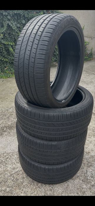 Продам літню гуму 255/40/20 TOYO PROXES SPORT A/S 101Y