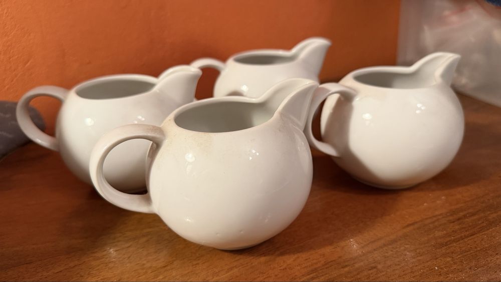 Mlecznik dzbanuszek na mleko porcelana wloclawek