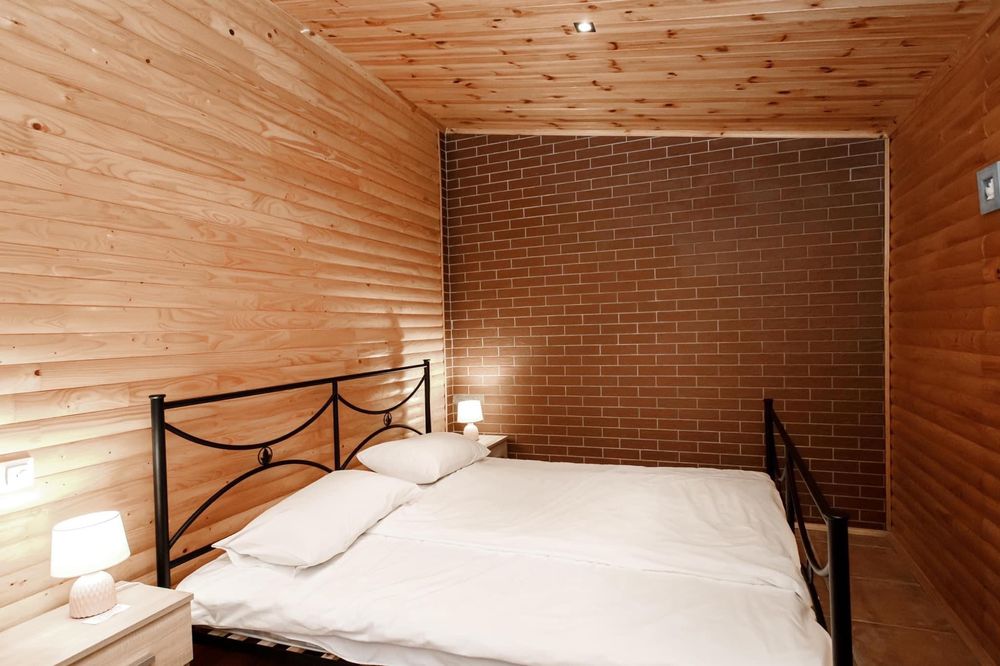 Будинок на 4 людини в лісі