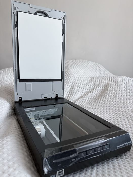 Skaner Epson V550 klisze negatywy 35mm