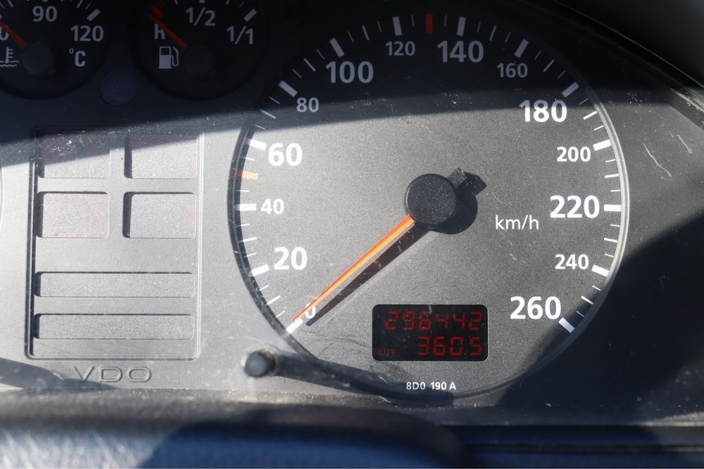 Audi a4  b5 1996 1.8