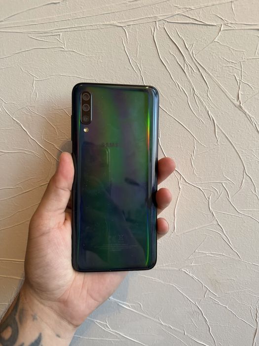 Samsung a70 4/128 під відновлення