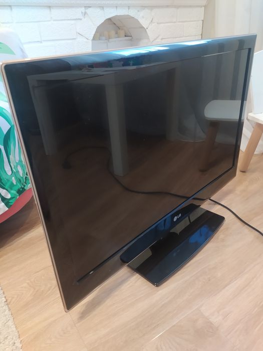 Телевізор LG 32 діагональ (не смарт)
