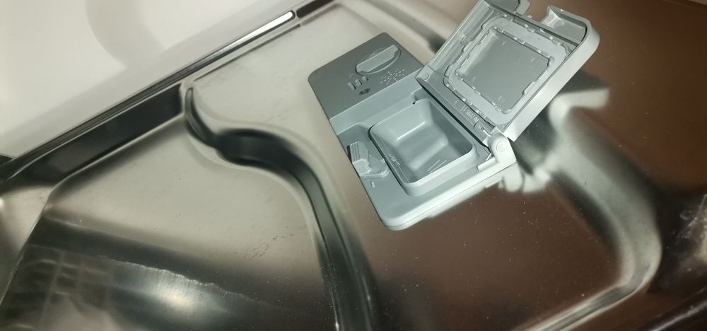 Máquina de Lavar Loiça e Máquina de lavar Roupa