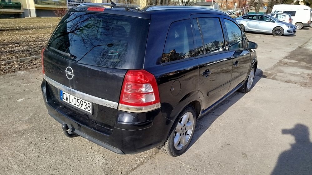 Opel Zafira B 1.7