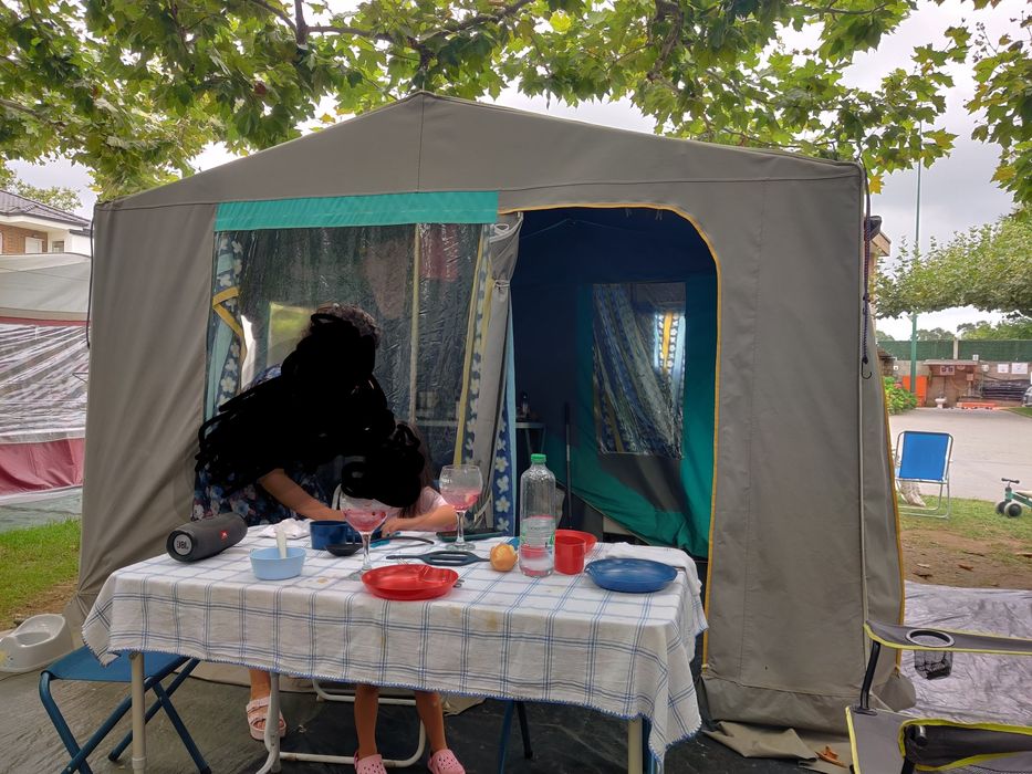 Atrelado tenda Saurium