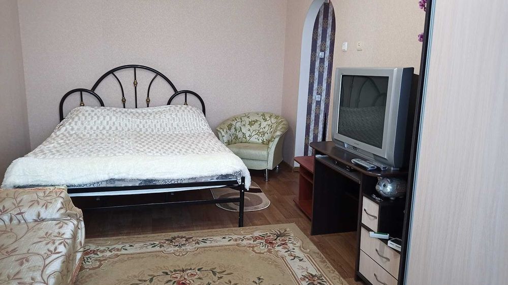 Квартира погодинно, подобово Ярослава Мудрого(центр) ,пісчаний