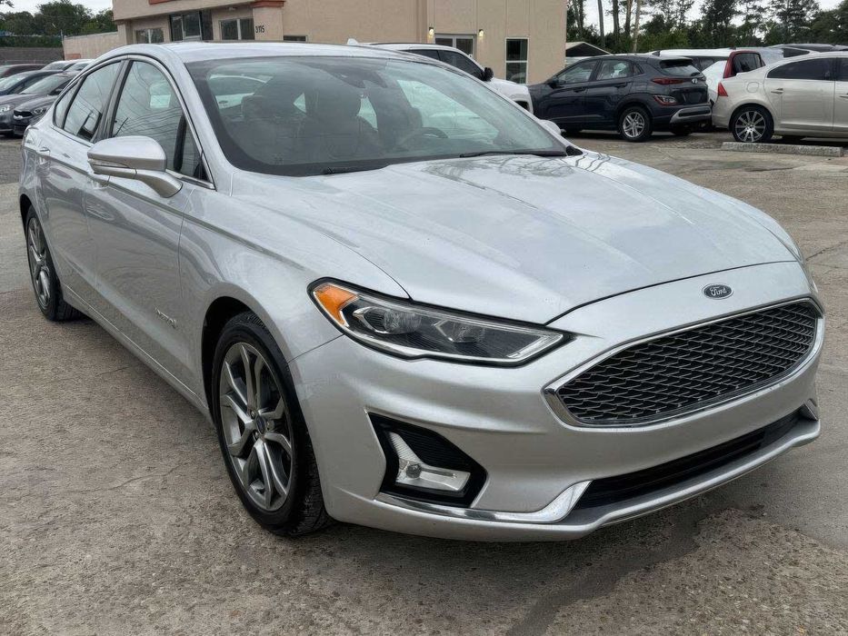 Ford Fusion Hybrid Titanium      2019