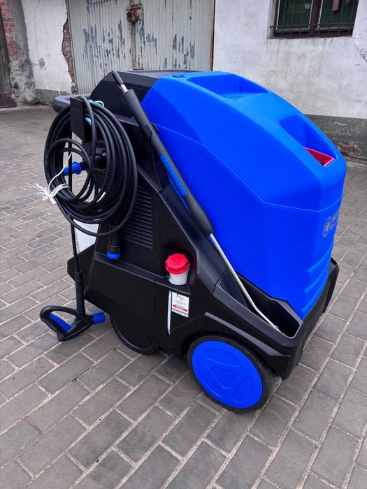 NOWA Myjka ciśnieniowa 230v Nilfisk MH3C na ciepłą wodę Karcher
