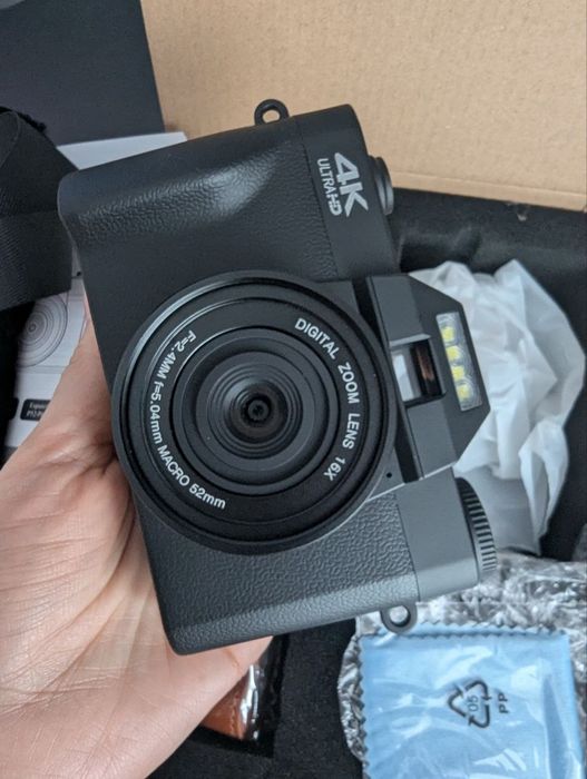 Цифрова камера (фотоапарат)