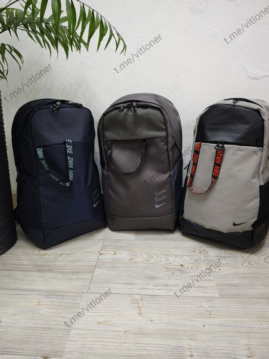 Стильний рюкзак Nike NK SPRTSWR Essentials Bkpk