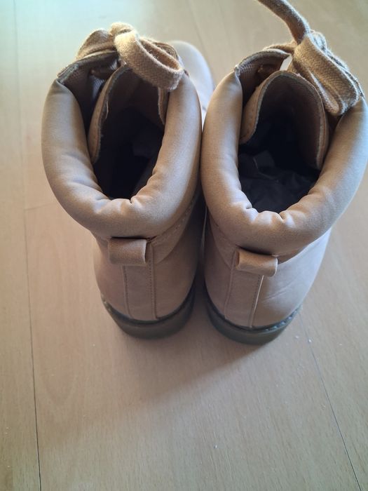 Botas menina ou sra tamanho 38