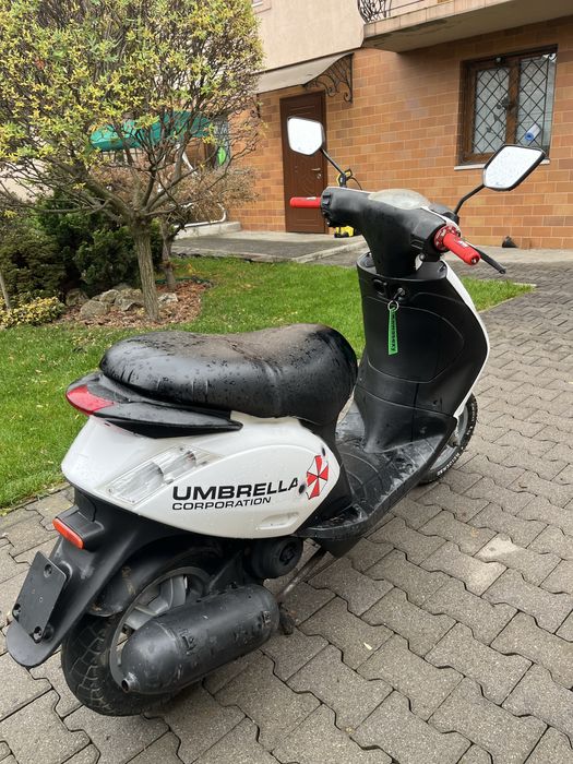 Скутер піаджо зіп 50