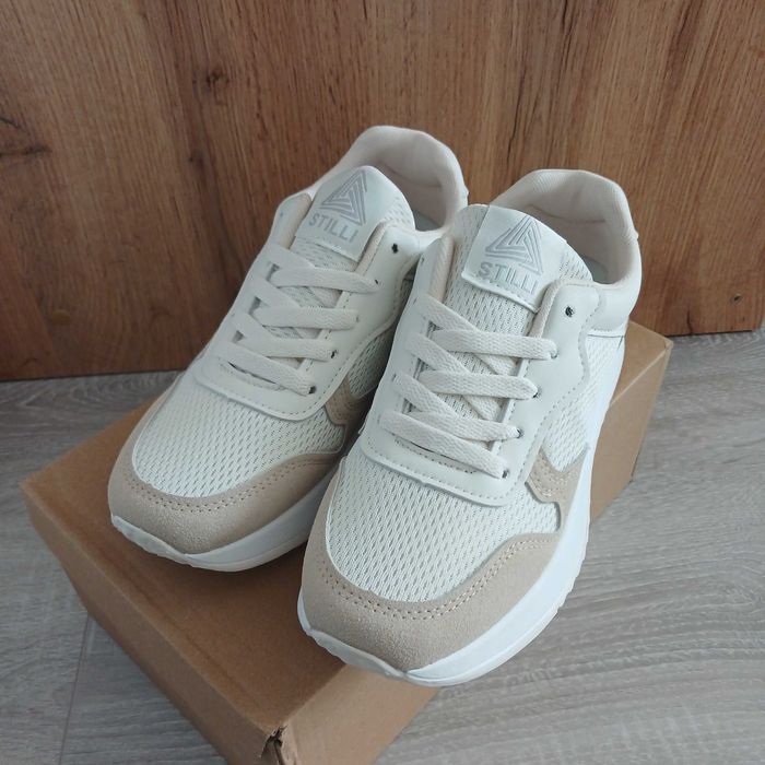 Кросівки  38,39,40