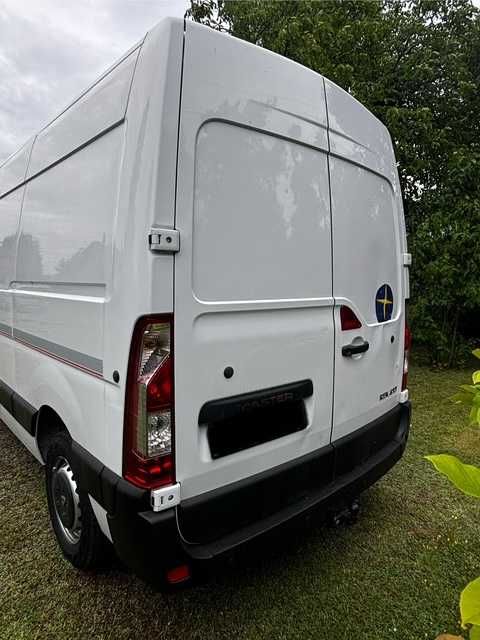 Bus dostawczy na wynajem RENAULT MASTER L2H2