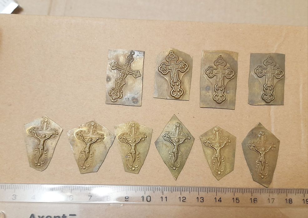 Крестики. Латунь