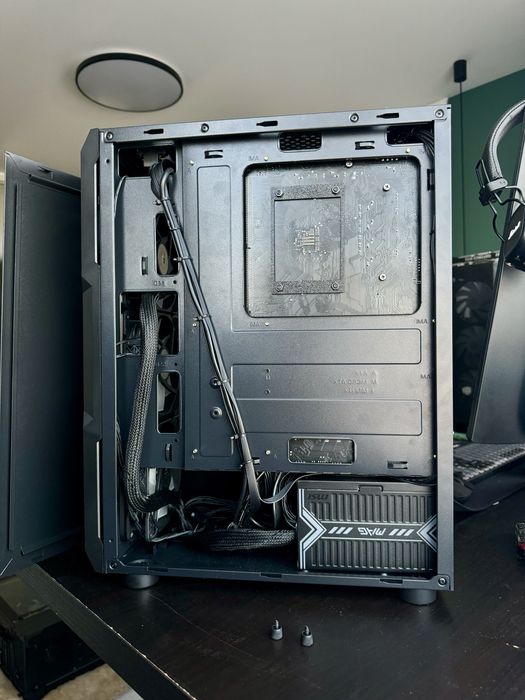 Komputer do gier MSI RTX 2070 / Ryzen 3700X / 16Gb DDR4 / M2 SSD 512Gb