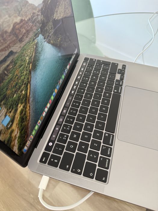 MacBook Pro 13” 2020 | 16GB RAM | SSD 256GB | Excelente Estado