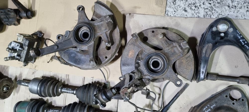 Цапфа поворотный кулак Ford Ranger 2.5 Mazda BT 98-11 Форд Ренжер