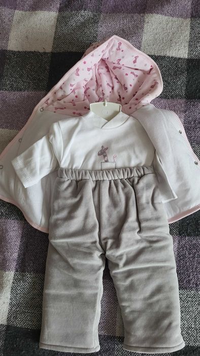 Весенний Костюм детский, на девочку на 2-4 месяца.