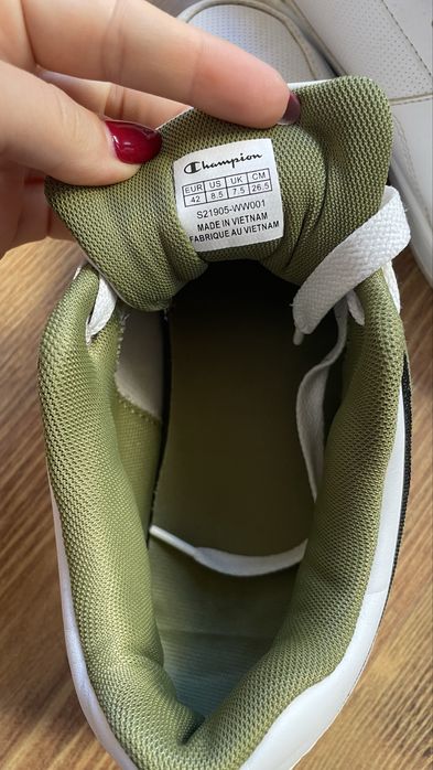 кросівки Champion Розмір 42 (US 8.5 / UK 7.5 / 26.5 см)