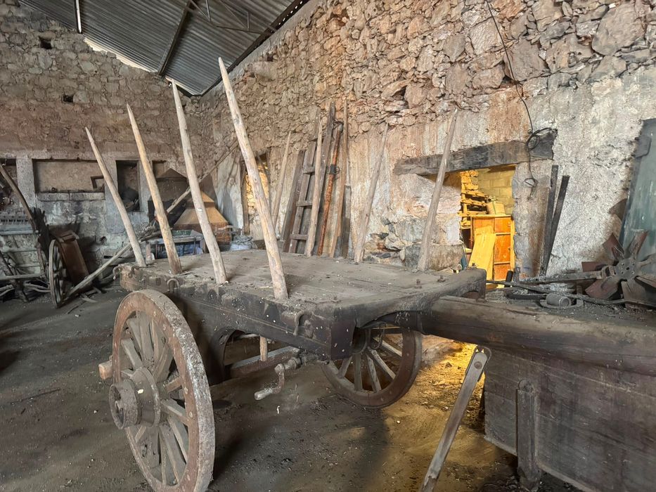Carro de Bois com rodas em madeira