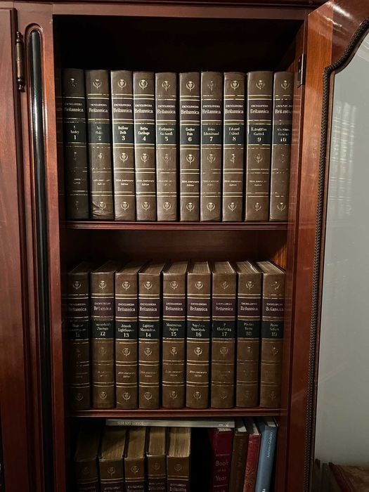 Encyclopedia Britannica - 200th Anniversary Edition