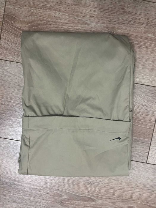 Nike, spodnie ortalionowe, stan nowy bez metki, rozmiar L