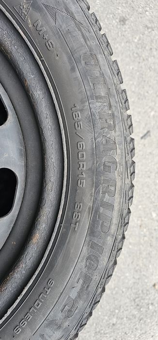 Продам резину с дисками 185/60/R15 зимняя