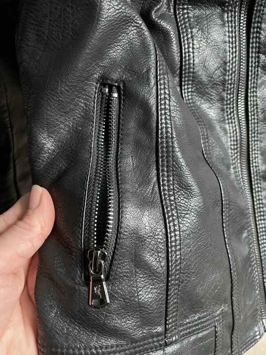 Курточка(екошкіра)