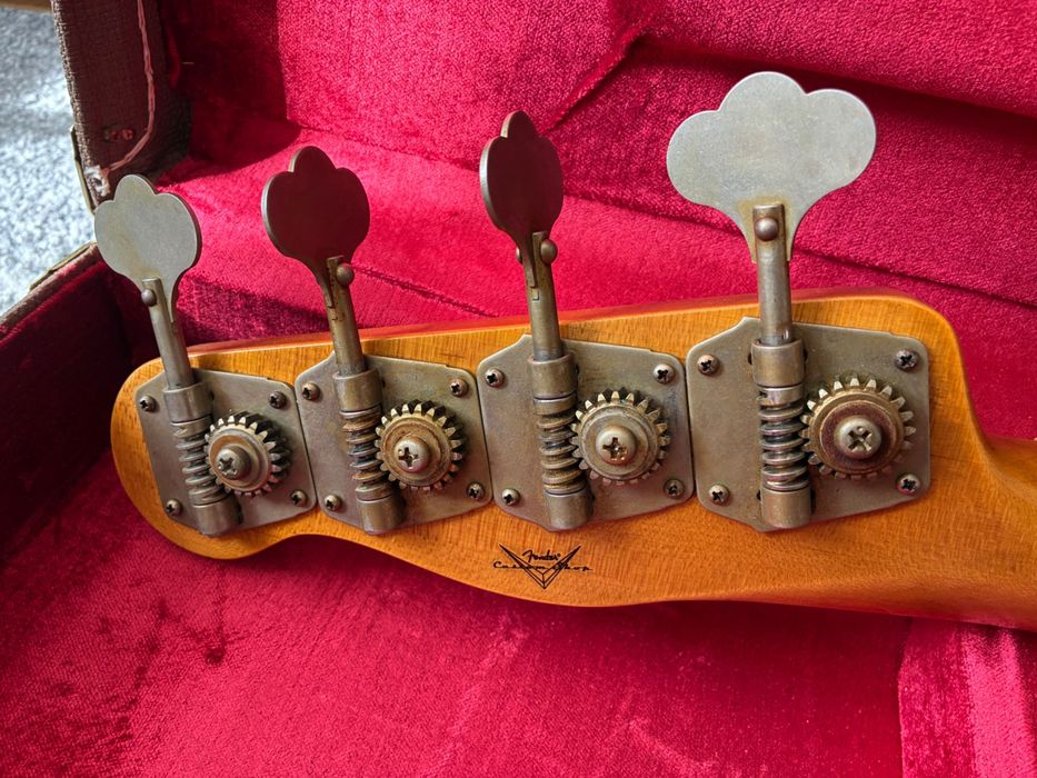 Fender Custom Shop 53 JRN Relic Precision Bass