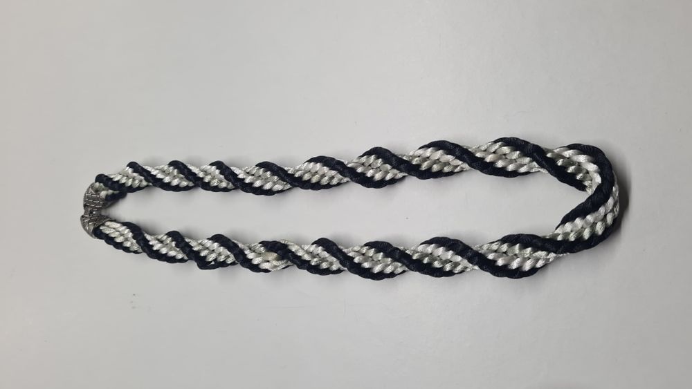 Colares kumihimo em fio de seda