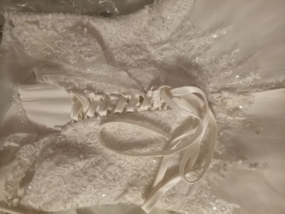 Suknia ślubna w dobrym stanie