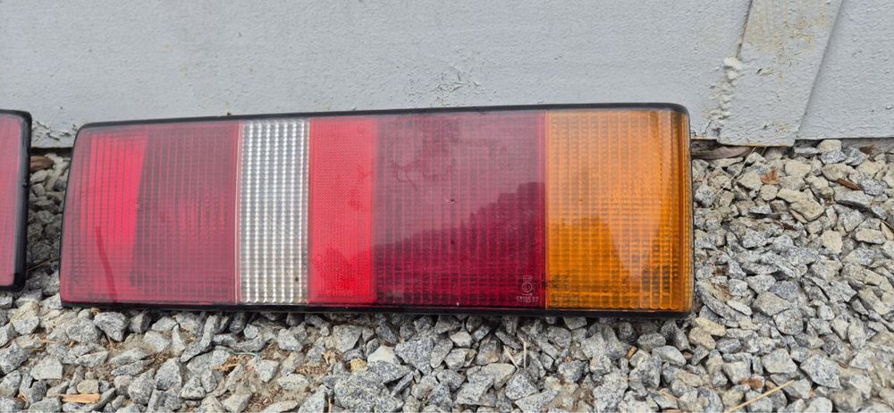 Задні фари форд ескорт мк4