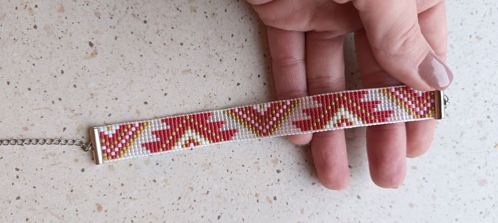 Bransoletka z koralików z indiańskim wzorem