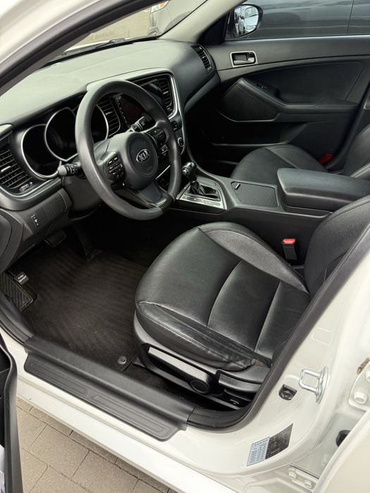 Продам свою KIA K5 в хорошем состояние