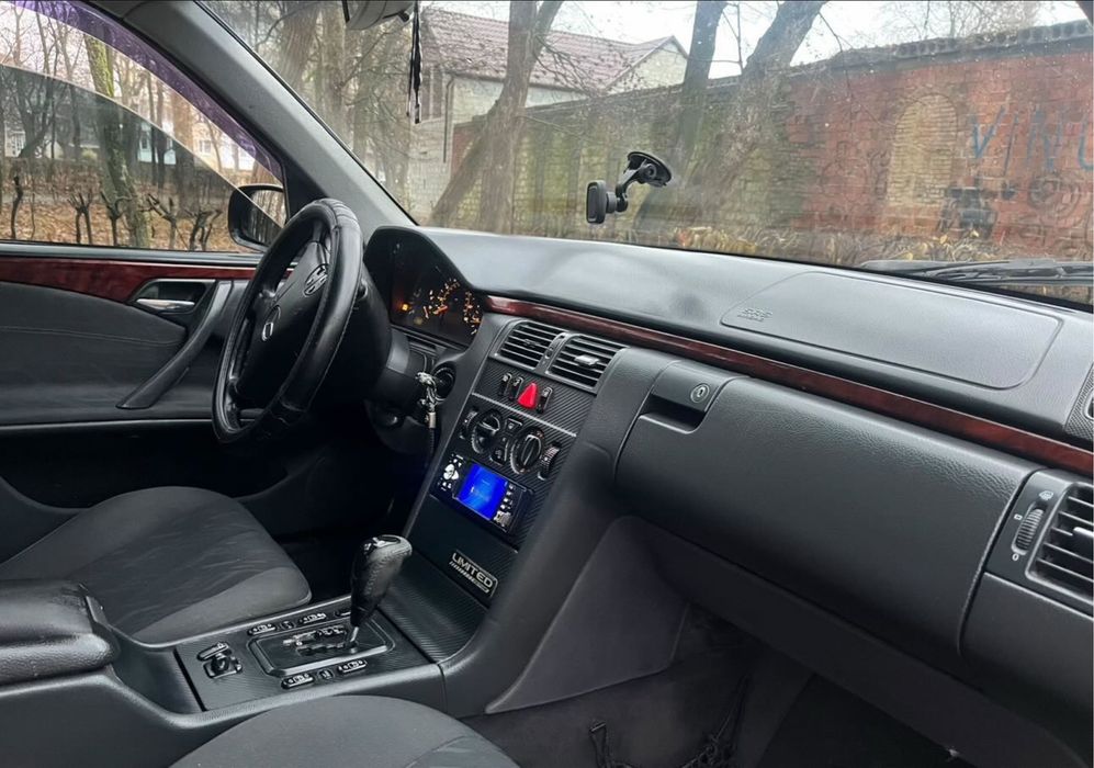 Продається Mercedes-Benz W210 Restyling, 2001 рік
