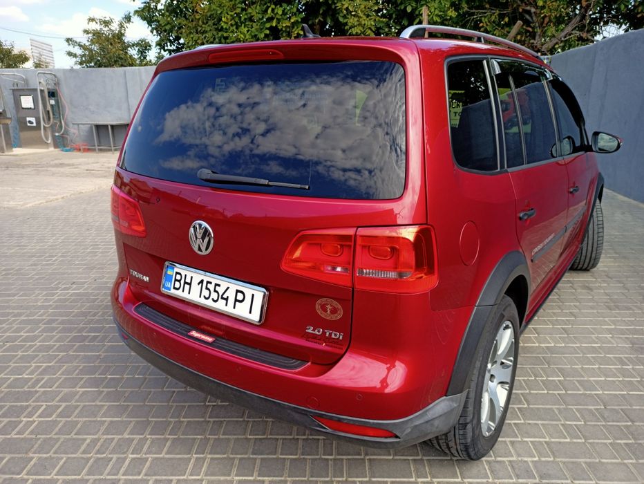 Volkswagen Touran Cross 2.0 TDI