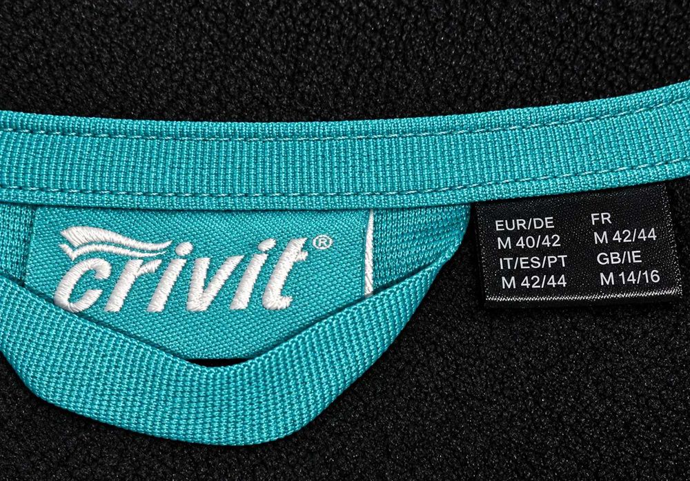 Жіноча демісезонна куртка Crivit Softshell чорна р. 38 (M)