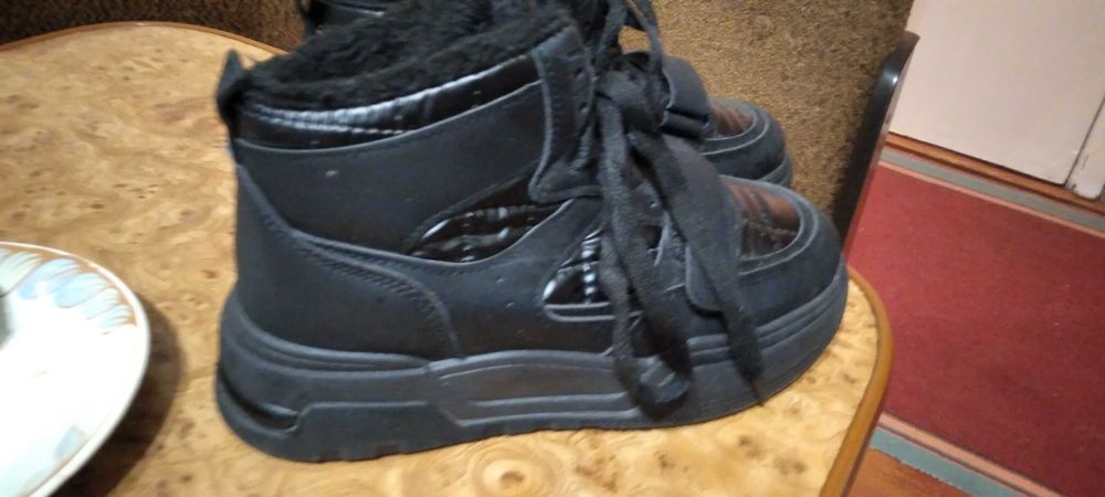 Зимові черевики хайтопи