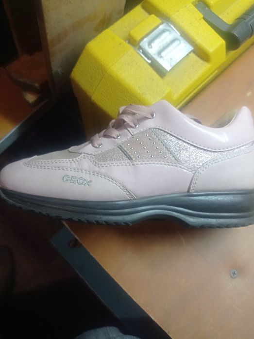 Красовки жіночі шкіряні