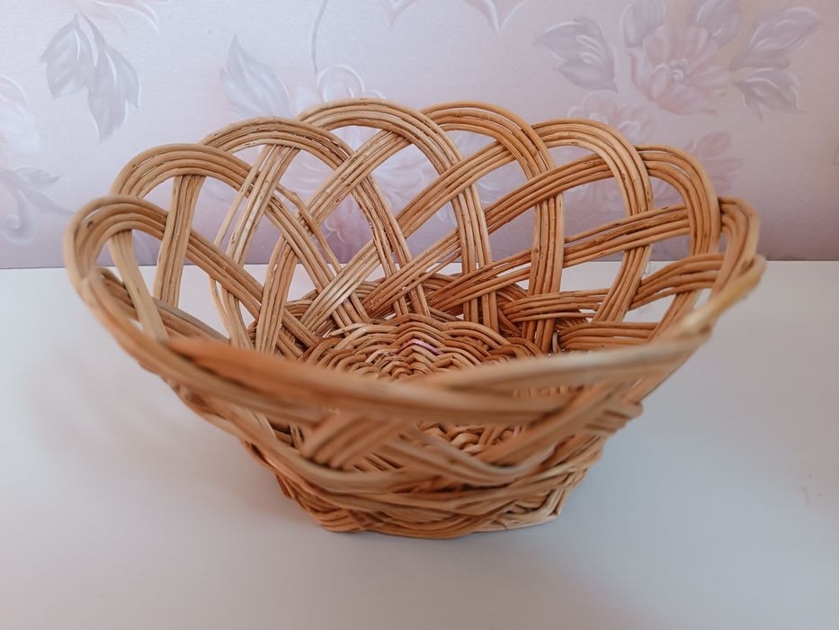 Конфетница фруктовница из лозы