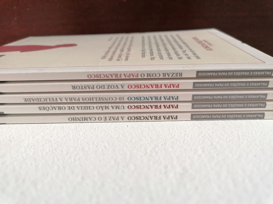 Livros "Palavras e Orações do Papa Francisco"