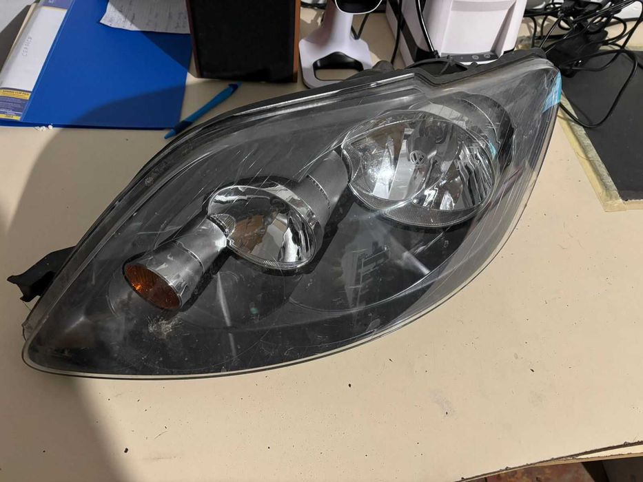 Ліва передня фара GOLF 5+