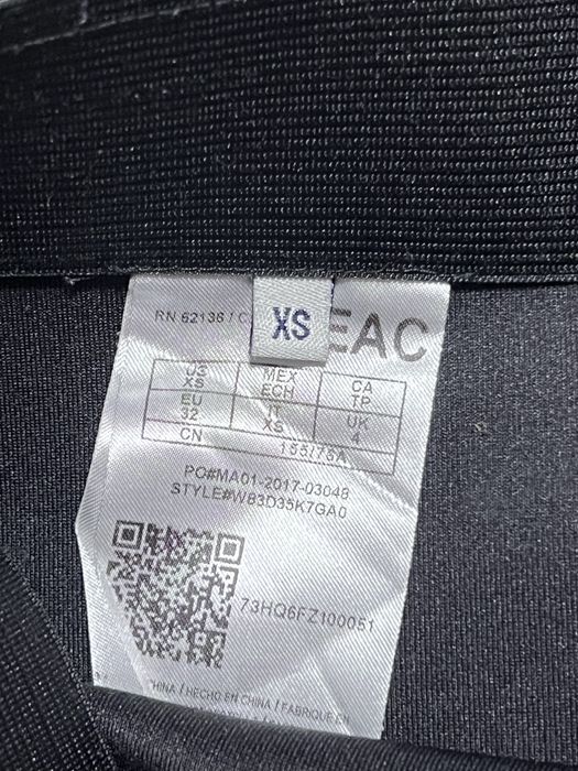 Спідниця міні Guess чорна з воланами, розмір XS/S