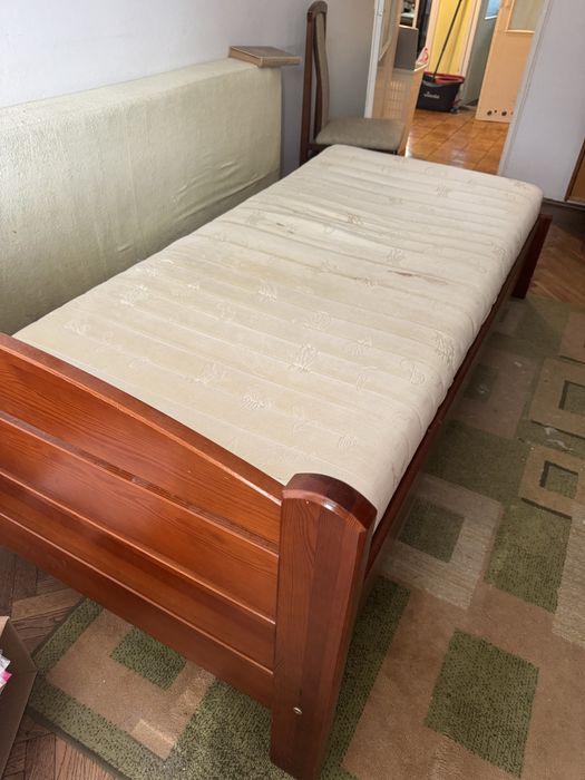 Łóżko drewniane z materacem 90 cm
