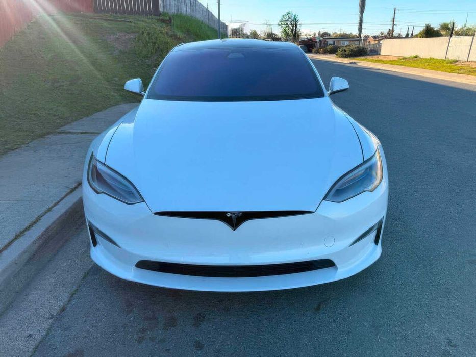Tesla Model S Long Range      2021