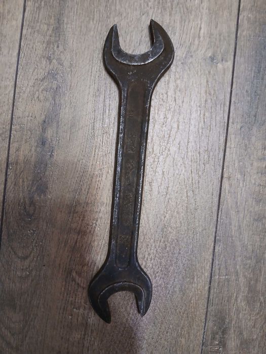 Ключі   рожкові.