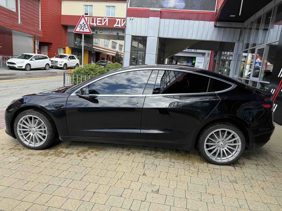 Tesla Model 3 Long Range 75 кВт